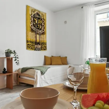 Mid Century Jugend Walkable Area Tram Bus 200m Helsingfors