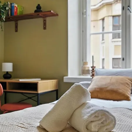 Mid Century Jugend Walkable Area Tram Bus 200m Helsinki