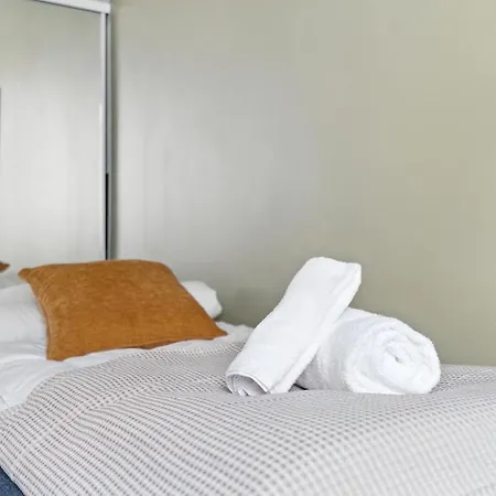 Mid Century Jugend Walkable Area Tram Bus 200m Apartament